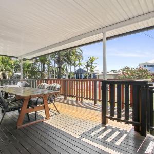 Wills Avenue No. 12. Golden Beach