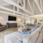 641 Queens Grant
