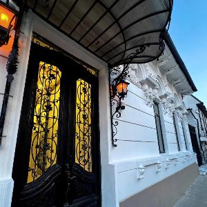 Chateau D'Amour Luxury Boutique