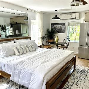 Buttonwood Hotel 1 - Boutique Accommodations