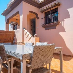 Casa cerca del pueblo terraza privada alquilamos a familias