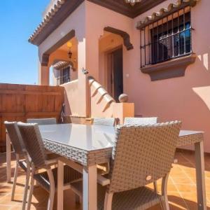 Casa con terraza cerca del pueblo solo alquilamos a familias