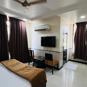 Aadhar Hotel