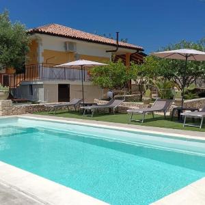 Villa Elara