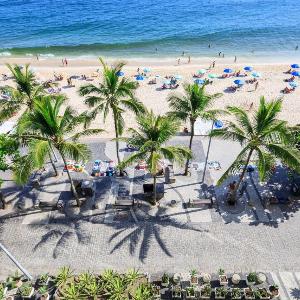 Rio082 - Charming beachfront apartment in Ipanema