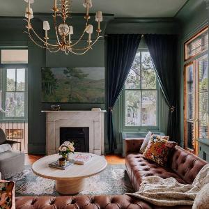 Luxe 6-bedroom Garden District Suite Hotel Pool