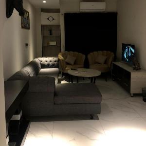 The Monochrome Suite 1 BHK  Self Checkin Gulberg 3 Lahore