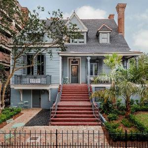 18 bedroom Garden District Mansion Shared Pool