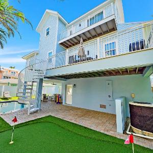 On Ocean Time - 5 Houses to Gulf Pool by Anna Maria Life Vacation Rentals