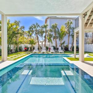 Dolce Vita - Amazing Rooftop Experience Views Pool Spa by Anna Maria Life Vacation Rentals