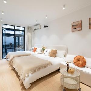 YunXuan - Generous Central Flat with Exclusive Courtyard