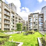 Three Bedroom Chelsea Creek Paradise Pines. London 