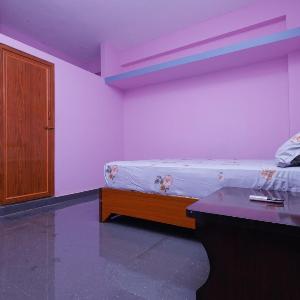 Brand New Spacious 2bhk apartment in Tirupati center of the city - 402