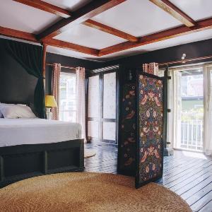 NOYA 18th Century Heritage Home