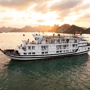 Cozy Bay Grand Cruise
