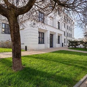 Calm & Functional Apartments in Lublin with SmartTV and Place for Remote Work by Noclegi Renters