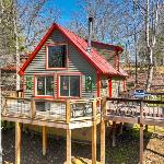 Serenity Woods - Pet Friendly - Gazebo w Rocking Chairs + Fire Table Blue Ridge Georgia