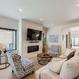 Luxurious 4-Bedroom RetreatClose to Deer Valley East Village 1936 home