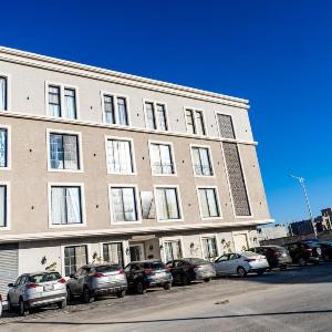 Elegant 2BR Apartment with Outdoor area NZL285