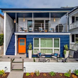 1225 Marine - Balboa Island Beauty – Updated Upper Unit Retreat