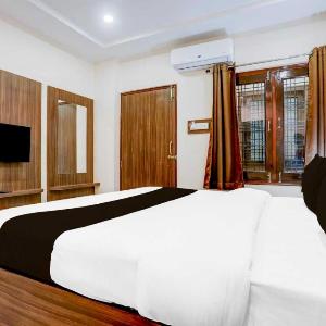 OYO Townhouse Prayagraj Railway Station Road Formerly Ganga Niwas