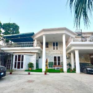 Grand Berkshire Hotel Peshawar