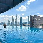 DYNAMIC SUITE's AT E A T O N KUALA LUMPUR 