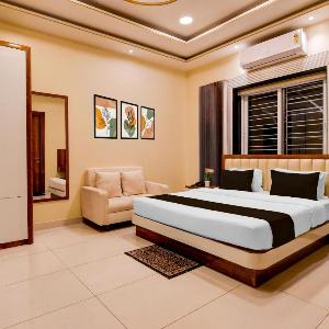 Super Townhouse Hotel All In One