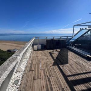 Panoramic seafront accommodation