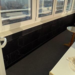 Cozy 9th floor studio with balcony and free parking