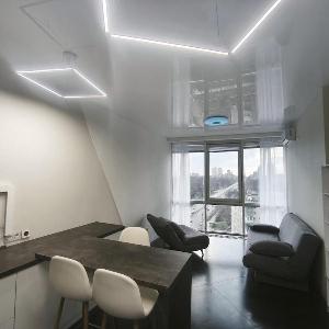 Smart Plaza Modern Apartment - Світла квартира з вражаючим видом - Метро КПІ 3 хв