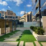 Trillionaire Residences - Stylish Apartment with Private Jacuzzi in Prime Location Dubai 