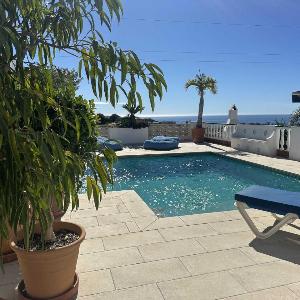 Villa La Casita- Private Pool & Walk to Beach