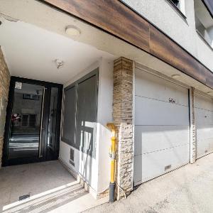 Old Town Prestige 2BDR apartment with Garage and Balcony
