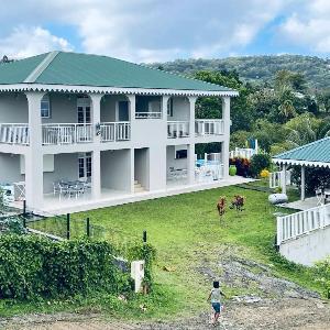Appartement spacieux à Rivière-Salée avec accès piscine 80 m²