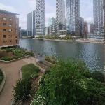 Riverthames view Canary wharf apartment