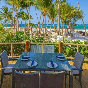 Cozy 3BR Golf and Pool View Apt