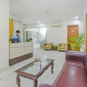 Royal Residence Golf Course Road - Sector 27