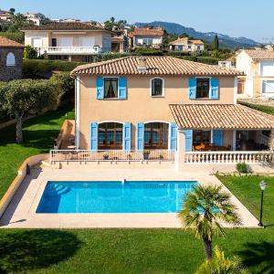 Villa provençale avec piscine et vue mer !