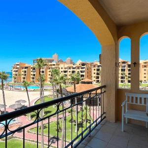 Comfy & Updated 4th Floor Condo Princesa E-401