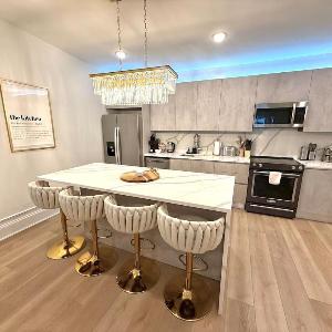 Luxury Chic Center City 2BR and 2Bath Apartment