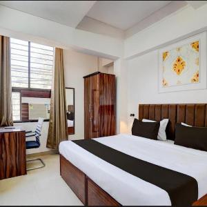 Hotel Vijai Square