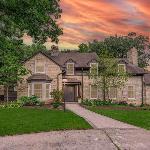 Chic Modern Glam Rockford Illinois