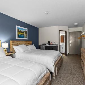 2 Queen bed room 5 minutes from Gull Lake