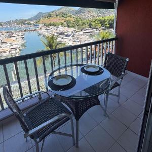 Apartamento com vista mar em Angra dos Reis