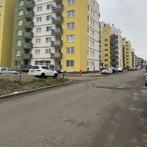 Town Apartments Coresi Mall Area by Glam Story - Parking Option