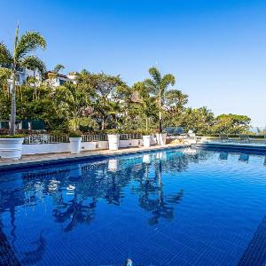 Upscale bayview villa with hot tub private terrace pool & stylish interiors
