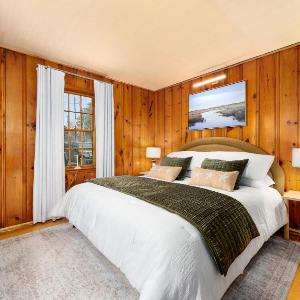 Charming Cape Cottage in Dennis Port