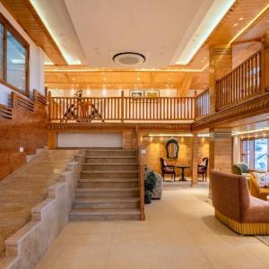 juSTa Darkwood Lodge & Spa 10 mins from Mall Road