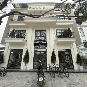 Aluna Hotel
